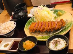 -牛カツ京都勝牛(河原町蛸薬師店)