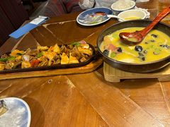 -雀舞云南菜(天津天河城购物中心店)