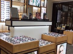-LOGO眼镜·蔡司品牌折扣店(龙华清湖店)