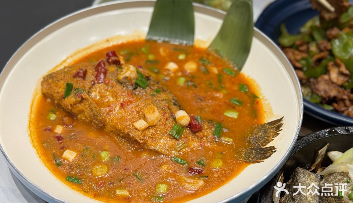 海味满桌真满足