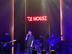 -TZ House音乐现场(来福士中心店)
