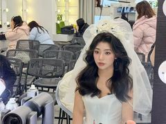 -金夫人化妆摄影职业培训学校