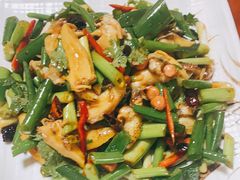 -鸿运美食府