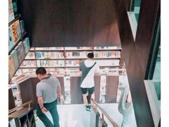 -钟书阁(群光广场店)