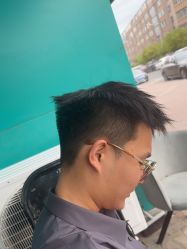 -绅仕門男士理发馆
