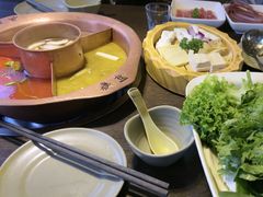 -滇釜火锅·能喝汤的火锅(车公庄店)