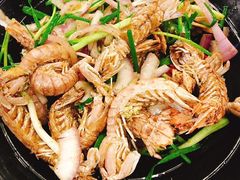 -虾弄弄海派小龙虾·牛羊蝎子火锅