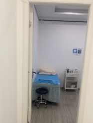 -蕾特恩专业祛痘·皮肤管理