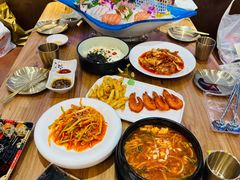 -青瓦餐厅·生鱼片·韩园烤肉(西塔店)