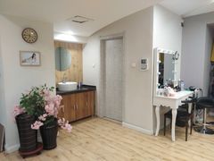 -花儿照相馆·最美证件照(红旗街万达店)