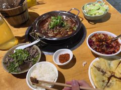 -大众跷脚牛肉馆·非遗传承单位(峨眉山店)