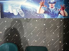 -VR 间客漫·PS电玩·虚拟现实包间游戏电竞(街道口店)