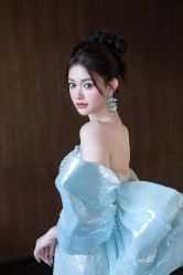 -衣贝姿婚纱礼服馆