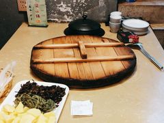 -万里闯关东铁锅炖菜馆(高新旗舰店)