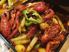 至尊香辣手抓龙虾-东厨虾煌(电子街店)