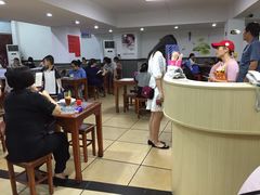 大堂-黄师奶甜品店