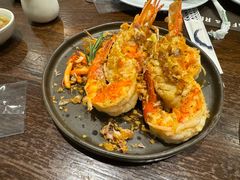 -Chom Cafe and Restaurant