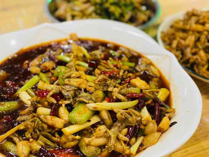 望城坡自然美酒家-"环境如图,打车比较好找.这次过来点了白.