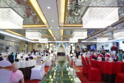 -艾米婚纱&婚礼策划