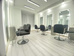 -LILI·HAIR SALON理理造型
