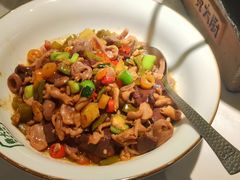 -费大厨辣椒炒肉(黄兴中心广场店)