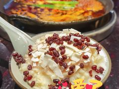 -四小区火锅·巷子里的重庆火锅(花照壁店)