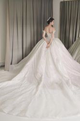 -派丽莫Pellimo原创设计婚纱品牌