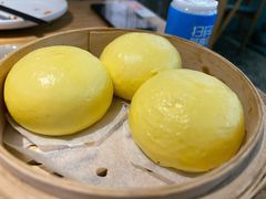 蛋黄流沙包-潮粥荟·潮汕砂锅粥(朝阳大悦城店)