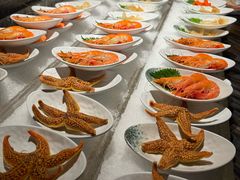 -雍容荟帝王蟹活龙虾展台自助(IFS黑金店)