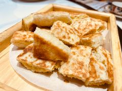 酥油黄米烙-十二毡房蒙餐·蒙古包