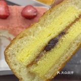 蒲公英性价比挺高的感觉,草莓蛋糕的蛋糕胚蓬松轻盈