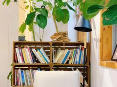 靠窗位-COTTON CAFE(德信·中外公寓店)