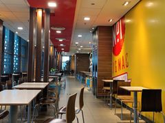 大堂-麦当劳(苏州火车站南广场店)