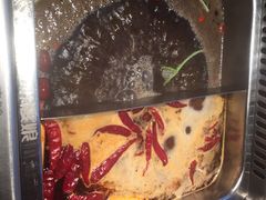 红油菌汤鸳鸯锅-渡娘火锅(大兴大悦春风里店)