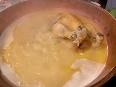 -鲜入围煮花胶鸡海鲜火锅