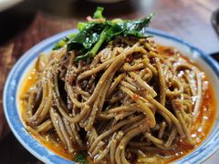 -蓝田九大碗民俗食府(蓝田店)