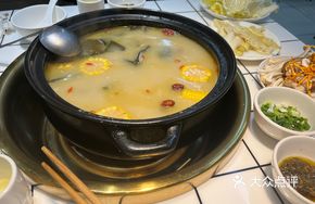 Red Lake Lotus Root and Preserved Pork Rib Soup Pot