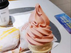 红豆双皮奶风味麦旋风-麦当劳(明湖店)