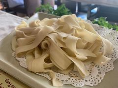 -羊家胡同·龙虾烧烤火锅(龙汇路店)