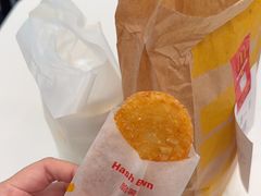 -麦当劳(上海虹桥站30B检票口楼上)