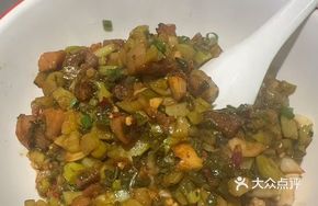 Sour Cabbage Stir-fried with Pork Lard Crumbs