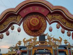 -淄博花灯齐彩城