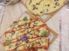 特色烤牛肉薄饼披萨-ROIIN用心(武汉首店)