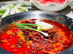 -茅草房·河畔园林火锅