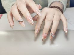 -瞧·享轻奢美甲美睫