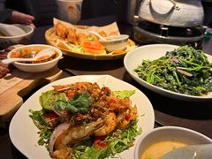 -大头虾越式风味餐厅(光明广场店)