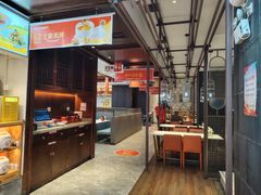 -阿瓦山寨·湘菜现炒·剁椒鱼头王(咸阳总店)
