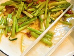 -品泉餐厅·大盆鱼·走地鸡