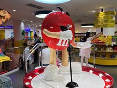 -m豆巧克力世界(上海世茂广场店)