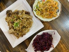 -壹阁胡羊焖饼(特色小吃街店)